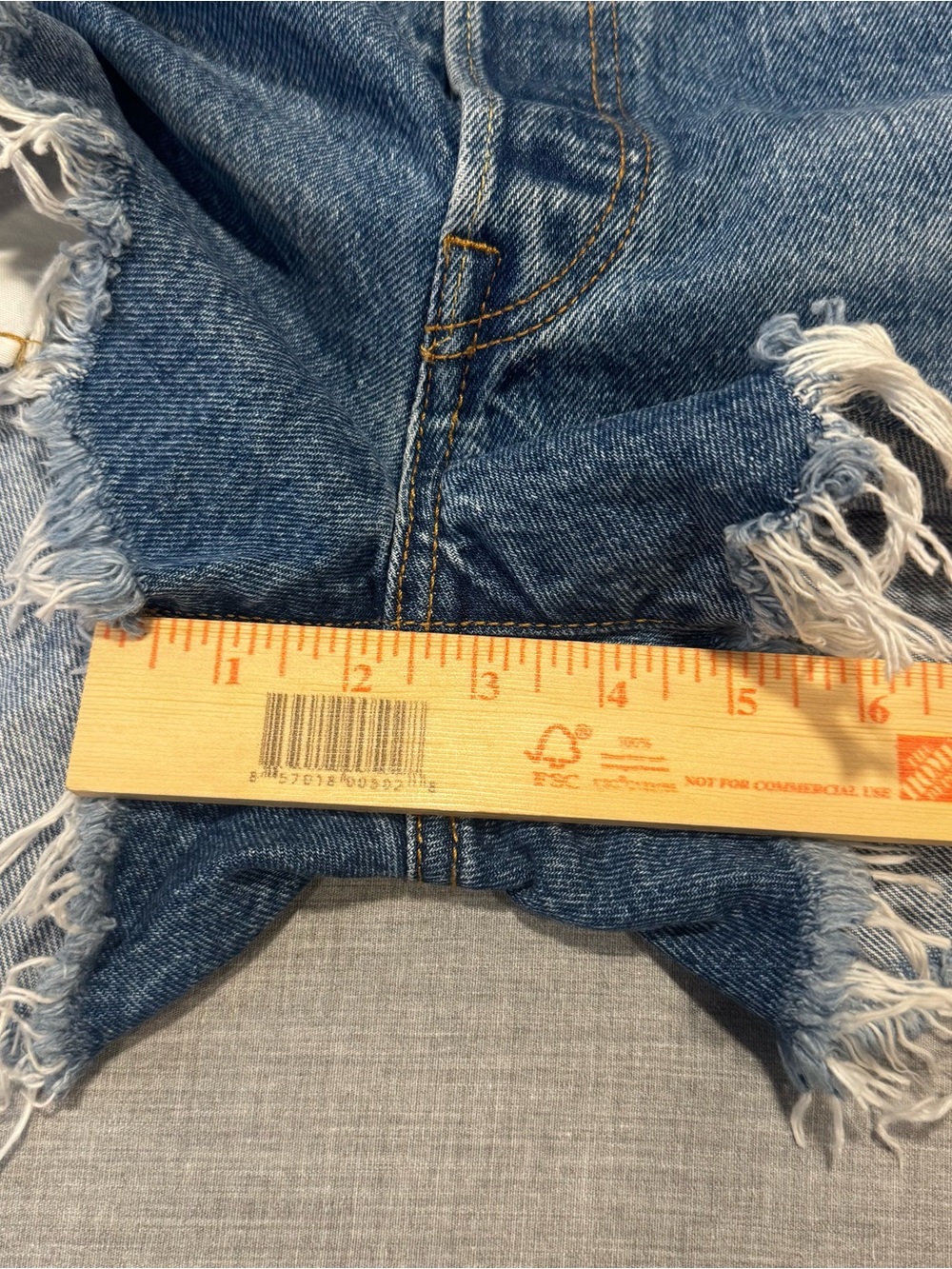 Levi’s 501 Women’s Denim Jean Shorts Size 32 Button Fly Blue Cutoff High Rise - Picture 11 of 11